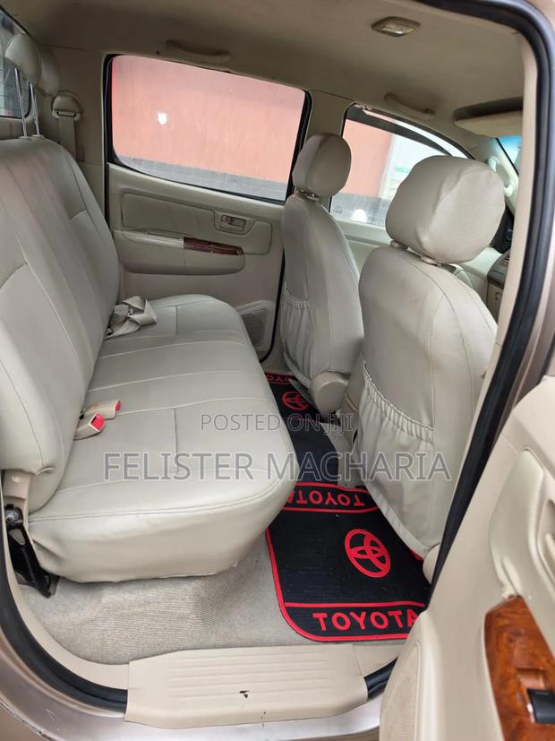 Toyota Hilux 2008 Brown