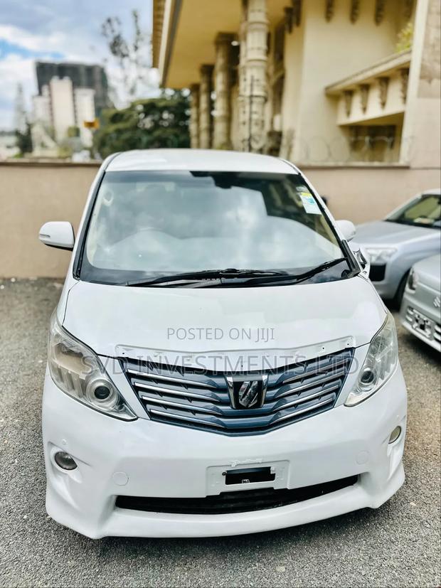 Toyota Alphard 2.4 Petrol AWD 2009 White