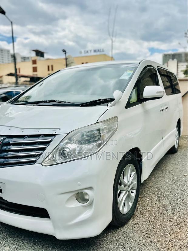 Toyota Alphard 2.4 Petrol AWD 2009 White