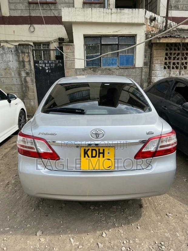 Toyota Premio 1.5 FWD 2014 Silver