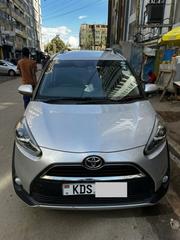 Toyota Sienta 1.5 FWD 2016 Silver for sale