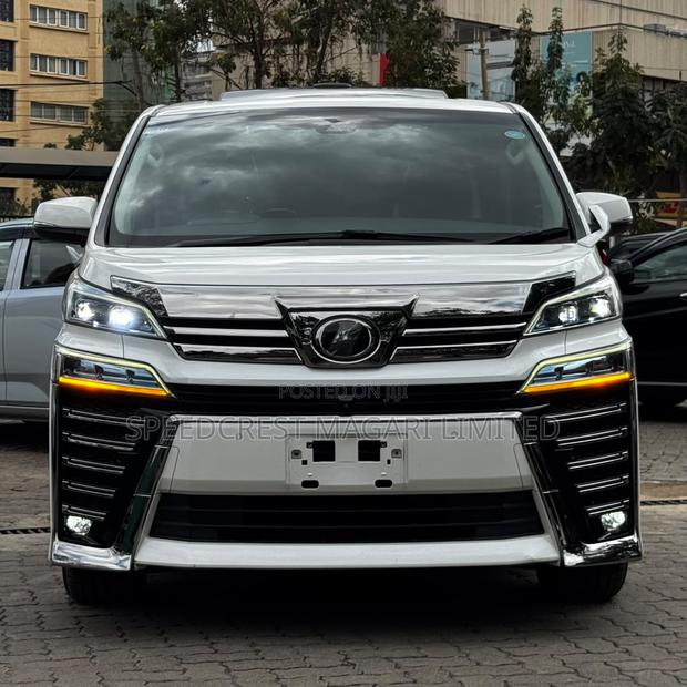 Toyota Vellfire 2019 White