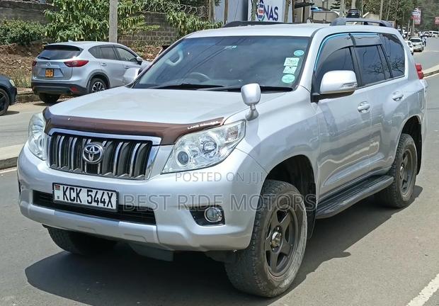 Toyota Land Cruiser Prado 2.7 i 2010 Silver