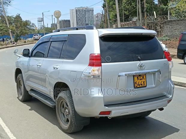 Toyota Land Cruiser Prado 2.7 i 2010 Silver