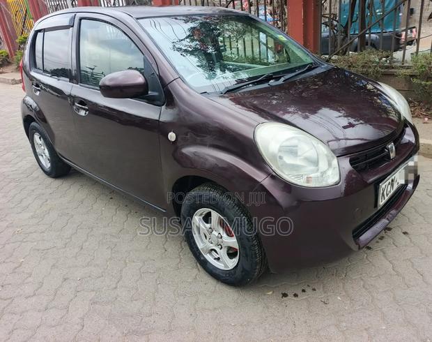 Toyota Passo 2010 Black