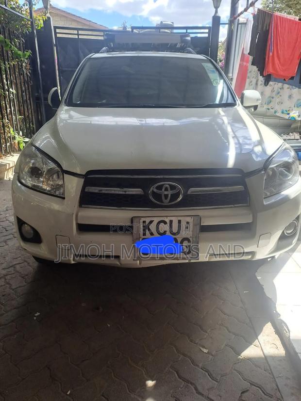 Toyota RAV4 2018 White