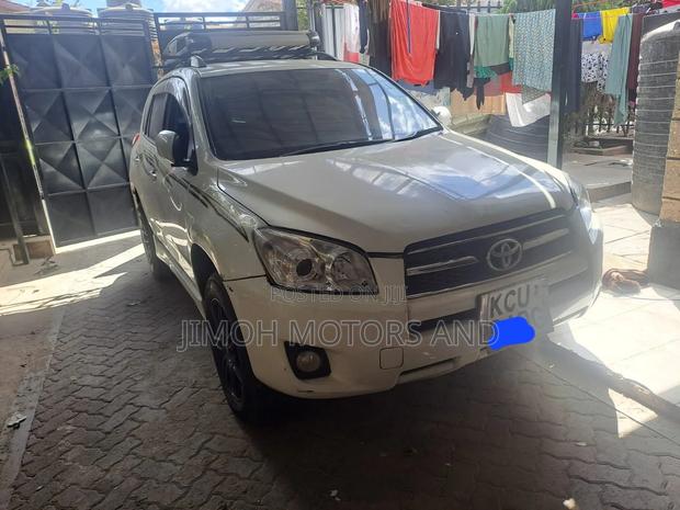 Toyota RAV4 2018 White