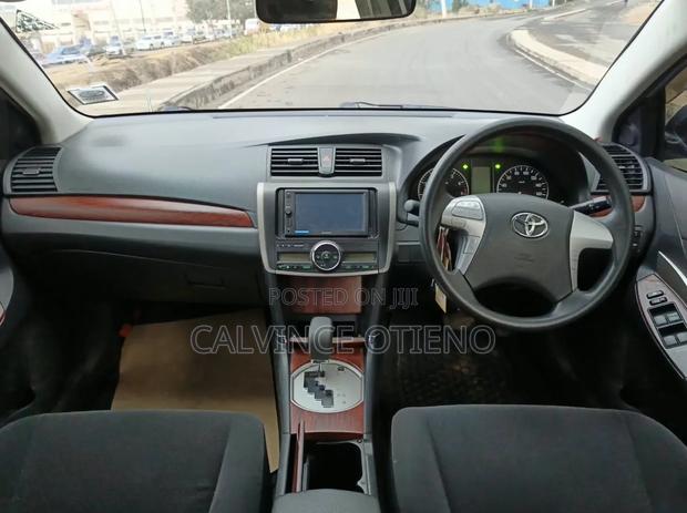 Toyota Allion 2010 Silver