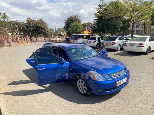 Toyota Mark II 2004 Blue