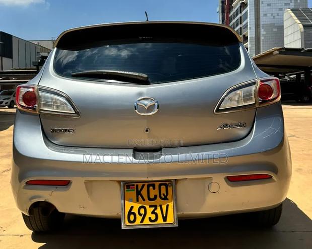 Mazda Axela 2011 Silver