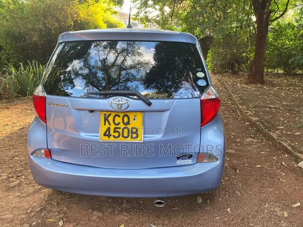 Toyota Ractis 1.5 FWD 2011 Black