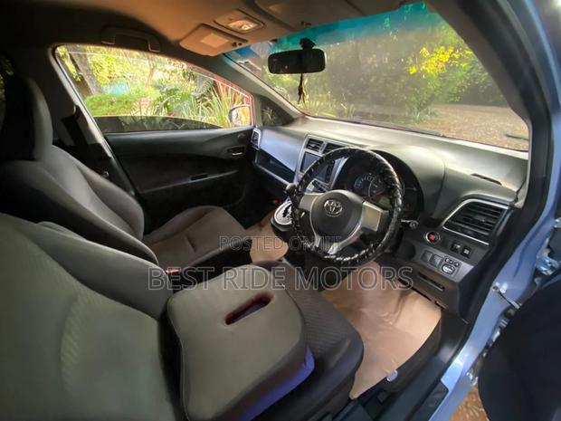 Toyota Ractis 1.5 FWD 2011 Black