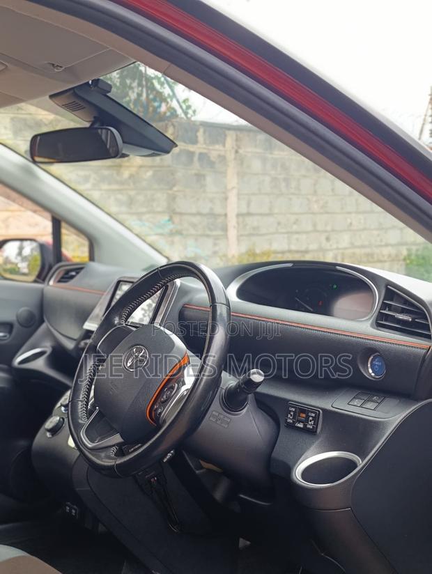 Toyota Sienta 1.5 AWD (6-seater) 2019 Red