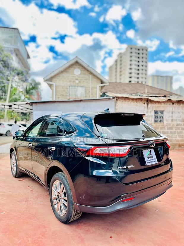 Toyota Harrier 2.0 2020 Black