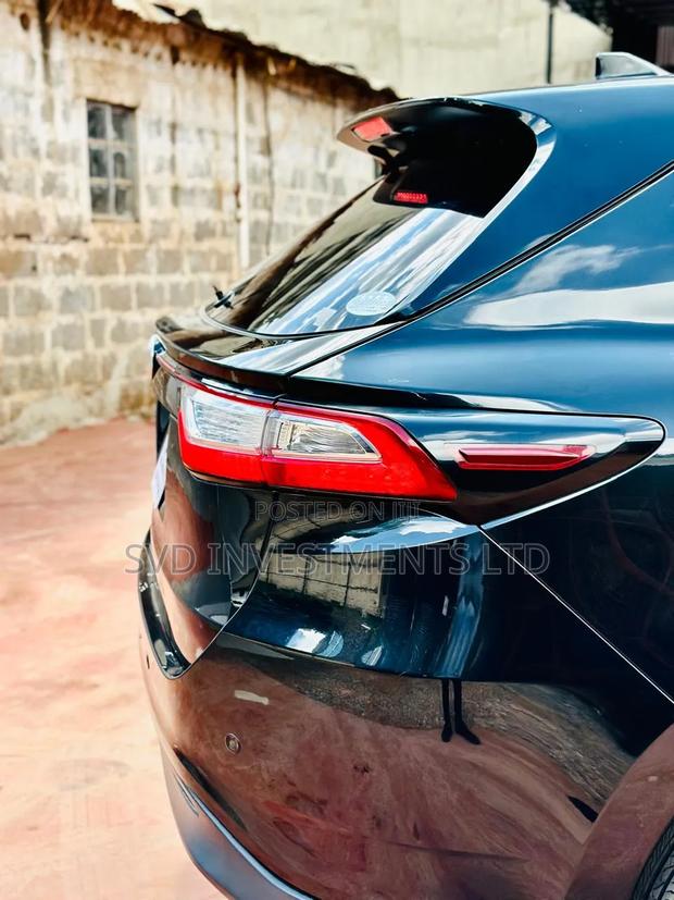 Toyota Harrier 2.0 2020 Black