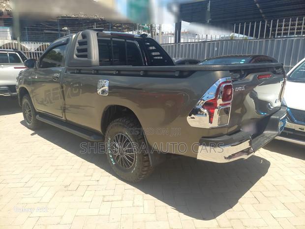 Toyota Hilux 2.8 Diesel 2020 Gray
