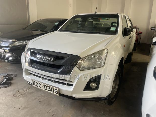 Isuzu D-MAX 2019 White