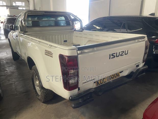 Isuzu D-MAX 2019 White