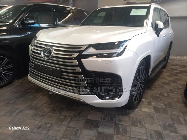 Lexus LX 500d 2024 White
