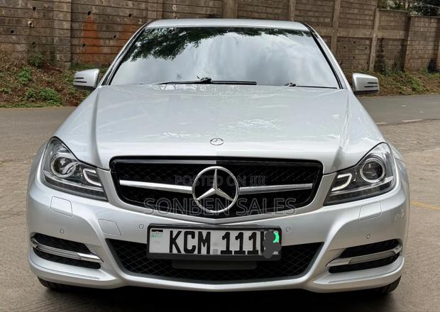 Mercedes-Benz C180 2010 Silver