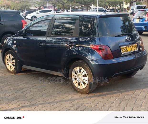 Toyota IST 2004 Blue