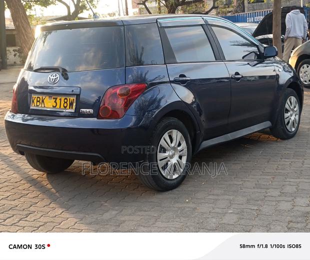 Toyota IST 2004 Blue