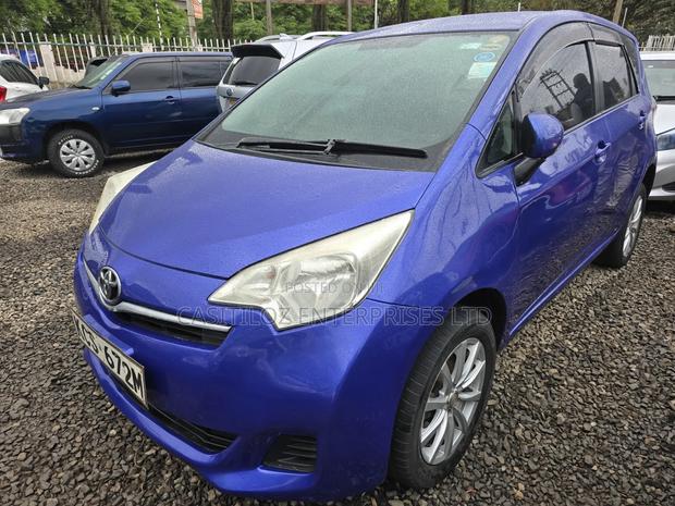 Toyota Ractis 1.5 FWD 2011 Blue