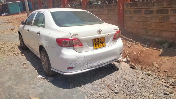 Toyota Corolla 2011 White