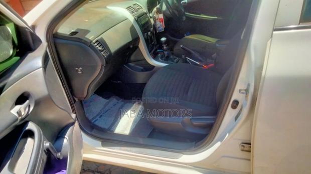 Toyota Corolla 2011 White