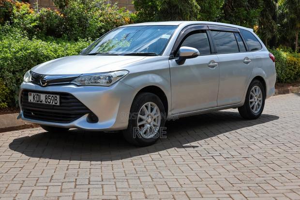 Toyota Corolla Fielder 2015 Gray