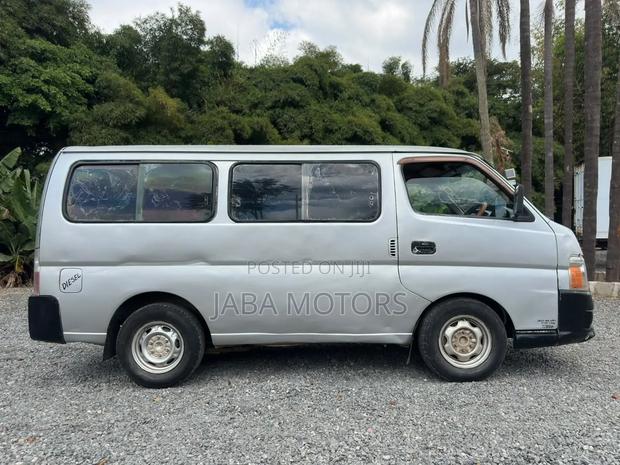 Nissan Caravan 2009 Silver
