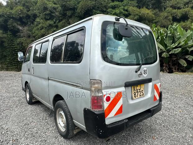 Nissan Caravan 2009 Silver