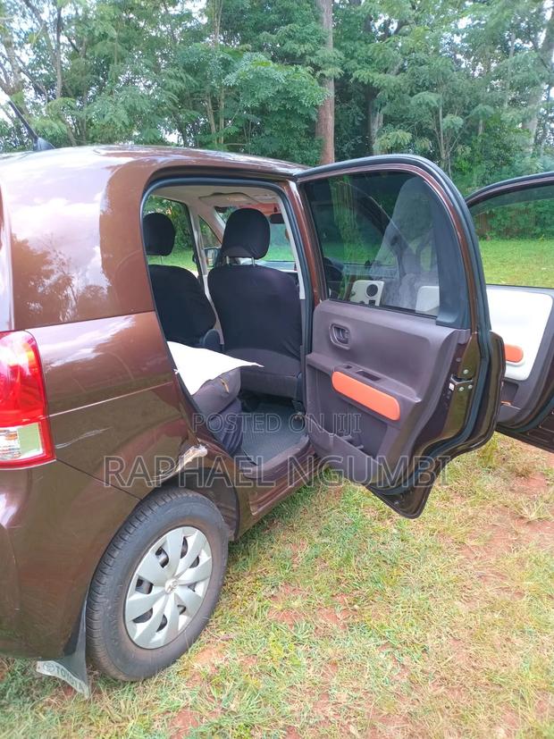 Toyota Porte 2014 Maroon