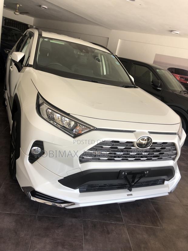 Toyota RAV4 2020 White