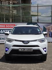 Toyota RAV4 2015 White for sale