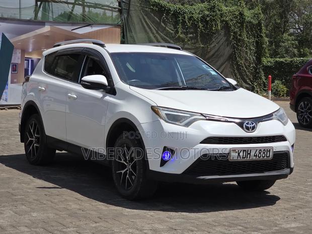 Toyota RAV4 2015 White