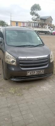 Toyota Noah 2.0 143hp AWD (7 Seater) 2013 Black for sale