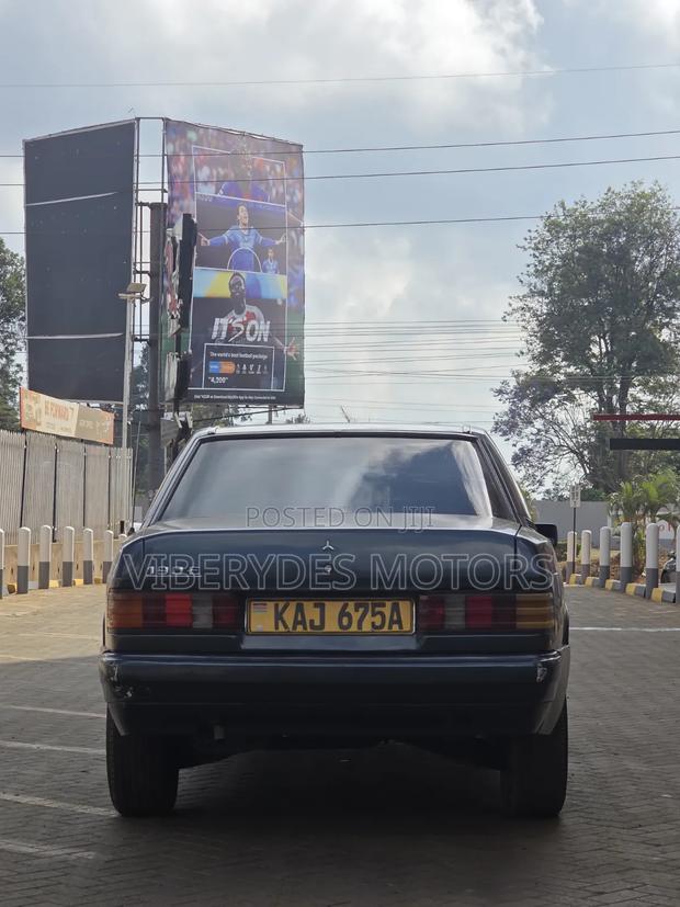 Mercedes-Benz W124 1989 Black