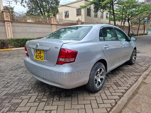 Toyota Axio 1.5 X 2WD 2009 Silver