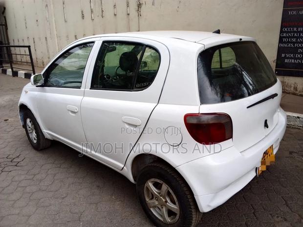Toyota Vitz 2003 White
