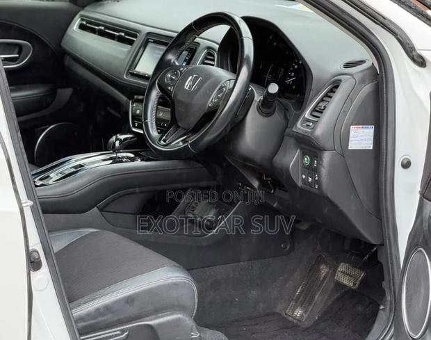 Honda Vezel 1.5 Hybrid 2WD 2019 White