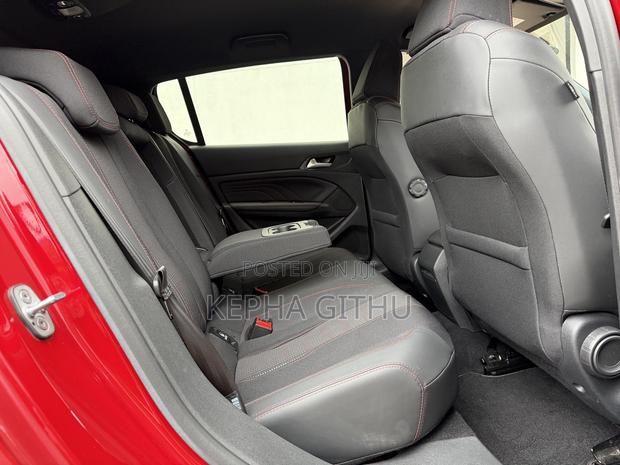 Peugeot 308 2019 Red