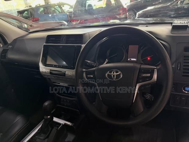 Toyota Land Cruiser Prado 2.8 2021 Black