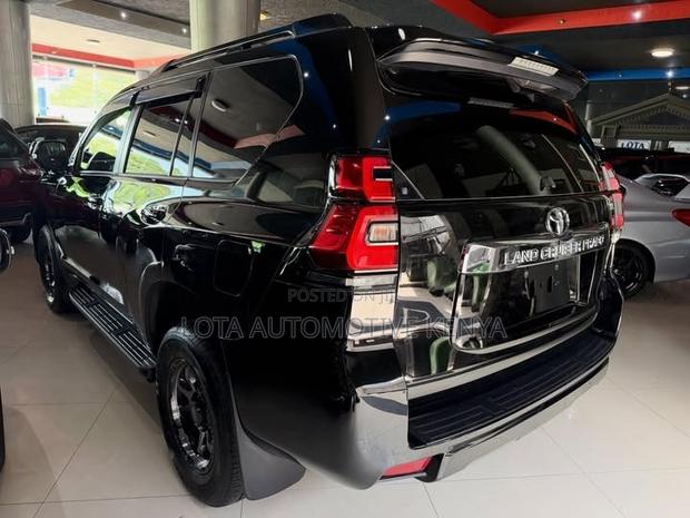 Toyota Land Cruiser Prado 2.8 2021 Black