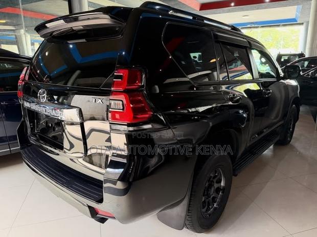 Toyota Land Cruiser Prado 2.8 2021 Black