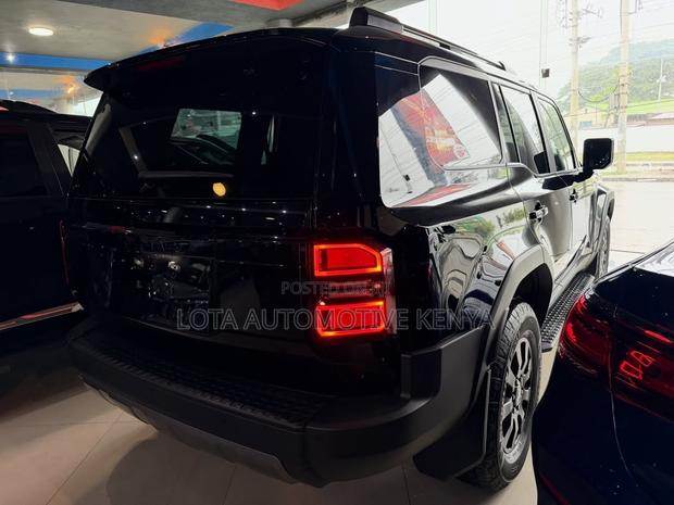 New Toyota Land Cruiser Prado 2.8 2025 Black