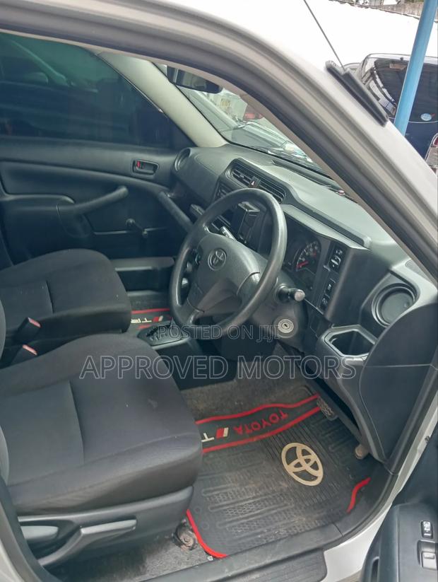 Toyota Probox 2016 Silver