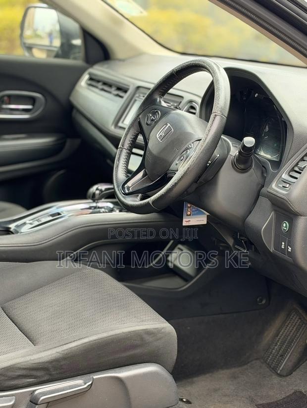 Honda Vezel 1.5 Hybrid 2WD 2015 Black