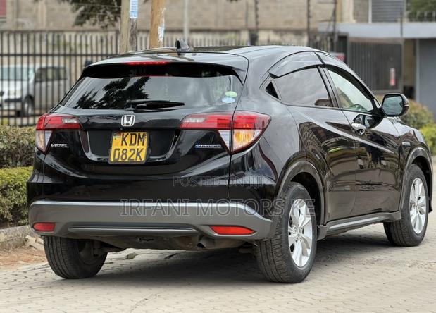 Honda Vezel 1.5 Hybrid 2WD 2015 Black