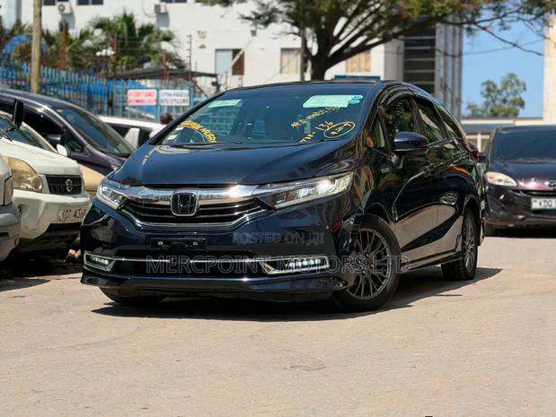 Honda Fit Shuttle 2019 Matt Black
